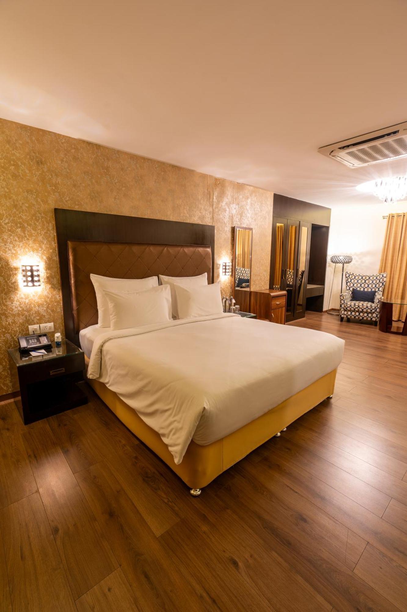 Clarks Exotica Convention Resort & Spa Devanahalli Экстерьер фото